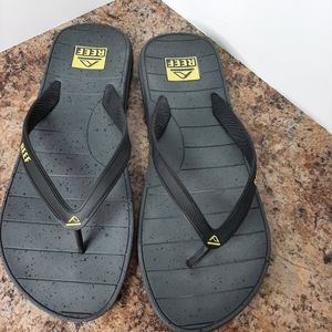 Reef, Mens flip flops, NWOT, size 13